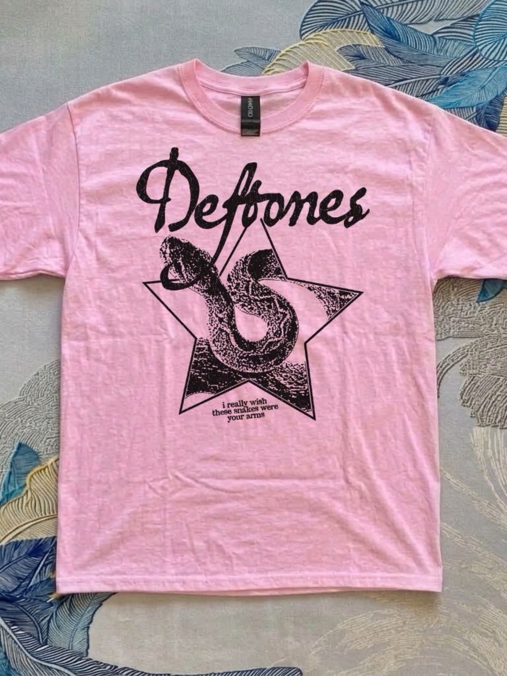 Gildan Pink Tee with Black Snake Star Graphic